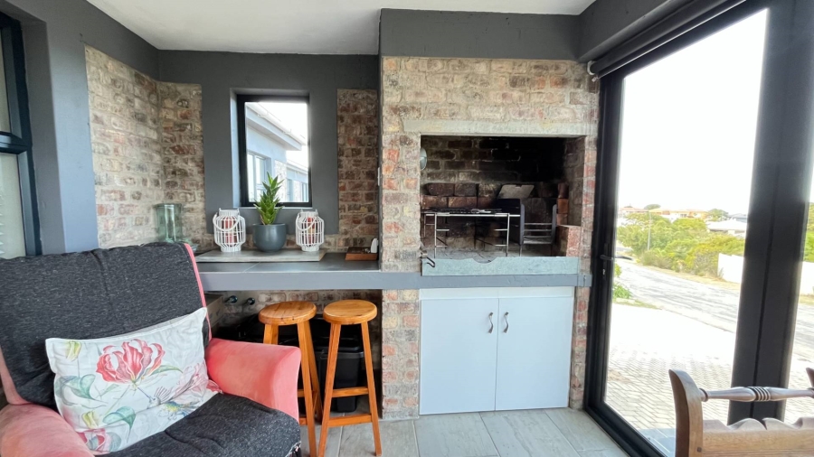 5 Bedroom Property for Sale in Dana Bay Western Cape